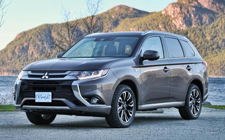 Mitsubishi Outlander PHEV (NA) '2017